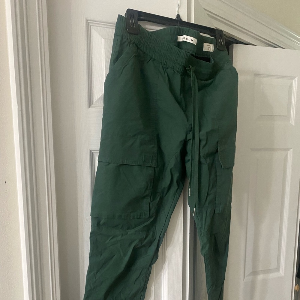 Men’s Pacsun lightweight Cargo pants Size Large barely used